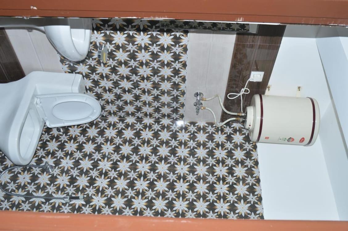 Breiancy Holiday Inn Czerapuńdżi Zewnętrze zdjęcie